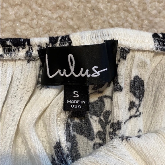 Lulu’s Off the Shoulder Top - Picture 2 of 2